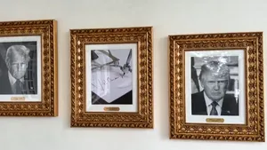 ”Surpriză” în noua galerie prezidențială de la Casa Albă. Trump a pus o fotografie cu un autopen cu semnătura, în locul portretului lui Biden