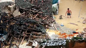 Trei morţi şi cinci dispăruţi în urma ploilor torenţiale din Japonia. Ordin de evacuare pentru 50.000 de oameni