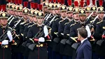 Macron ar urma să introducă serviciul militar voluntar în Franța, pe fondul amenințării Rusiei