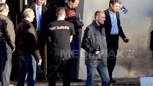 Directorii Goodyear luaţi ostatici de angajaţii unei fabrici din Franţa au fost eliberaţi de poliţie