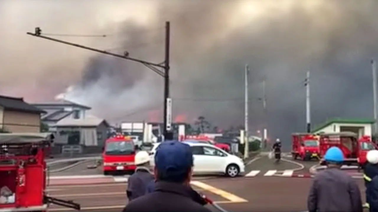 VIDEO Incendiu la un restaurant din Japonia. Flăcările s-au extins la 140 de clădiri din cauza rafalelor de vânt puternice