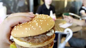 McDonald's a anunţat că este posibil să fi vândut produse expirate în Japonia