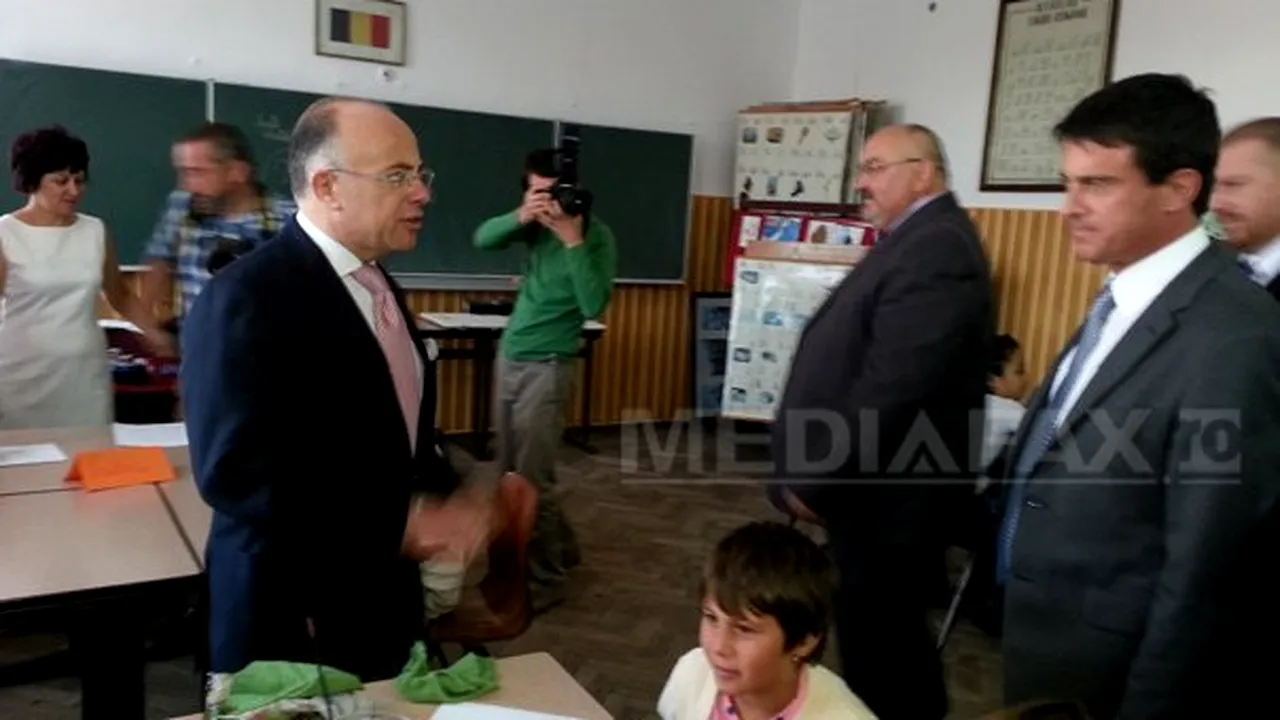 Cei doi miniştri francezi au vizitat o şcoală din Câmpia Turzii şi au mers într-un cartier de romi. Care au fost impresiile demnitarilor - GALERIE FOTO