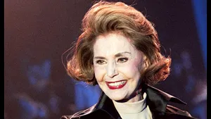 Cyd Charisse, ultima mare dansatoare a Hollywood-ului, a murit (Video)