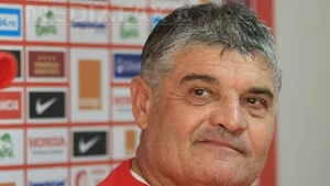 Badea: Nu se pune problema să renunţăm la Andone