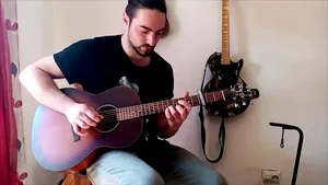 Povestea lui Rareş, profesorul de chitară care lucrează în Germania la strâns de sparanghel. Ce vrea să facă cu banii strânşi