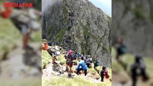 Eugen a fost “călcat în picioare” pe munte, unde turiştii se îmbulzesc, iar jandarmii montani sunt prea puţini ca să ţină situaţia sub control