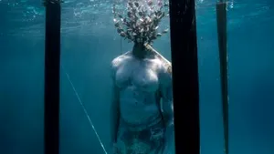 FOTO Imagini spectaculoase cu lucrări de artă aflate într-un muzeu subacvatic. Unde se află acesta