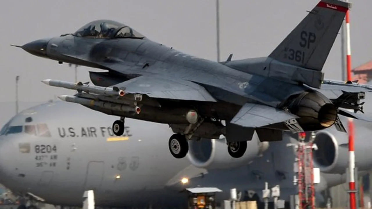 Bulgarii primesc cadou avioane americane de luptă F-16 în uz