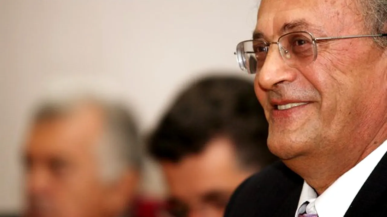 Directorul UMF Iaşi, Vasile Astărăstoae, reclamat de ANI pentru abuz şi conflict de interese