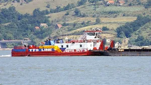 Un convoi de 23 camioane din Ucraina urmează să descarce în silozul TTS din Galaţi