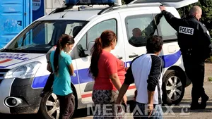 Douăzeci de poliţişti, trimişi la Paris pentru combaterea infracţiunilor comise de români în Franţa