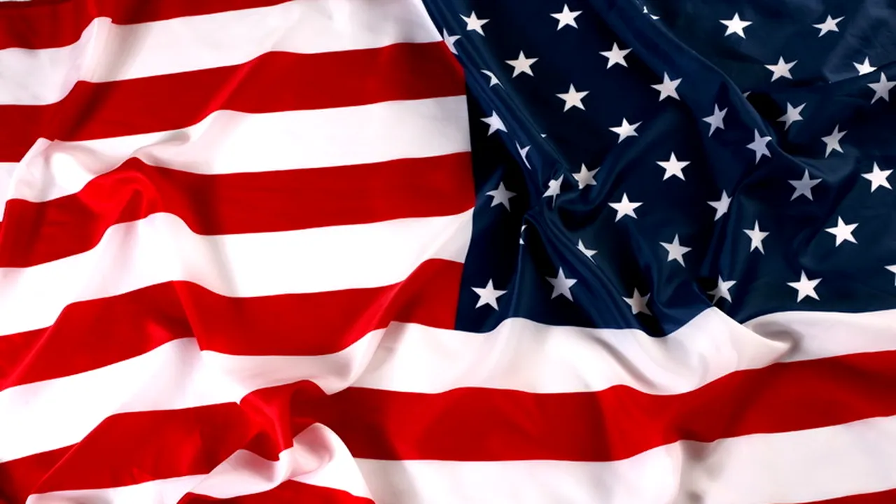 Datoriile americanilor scad pentru prima dată în şase ani