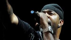 Rapperul Busta Rhymes a fost arestat pentru agresiune