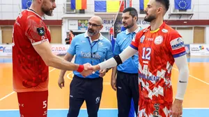 Titlul la volei masculin se decide vineri, în Capitală. Dinamo și Arcada joacă meciul decisiv al finalei