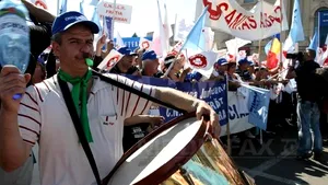 Peste 10.000 de sindicalişti din toate domeniile sunt aşteptaţi la protestul BNS din Capitală