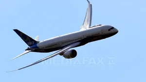 Un Boeing 787 polonez a aterizat de urgenţă pe aeroportul din Glasgow