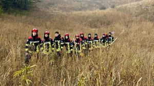 Intervenția pentru stingerea incendiilor din Domogled continuă. Riscul de reaprindere și propagare a focului rămâne ridicat