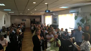 81.500 de străini au cerut să fie cetăţeni români în 2015, de patru ori mai mult faţă de 2014 - VIDEO