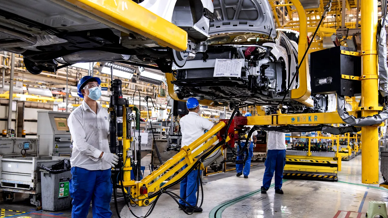 Victorie pentru industria auto. Comisia Europeană face un pas în spate în cazul standardului de emisii Euro 7