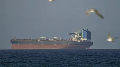 ECONOMIC Prețul petrolului scade pe fondul negocierilor dintre SUA și Iran pentru încheierea războiului