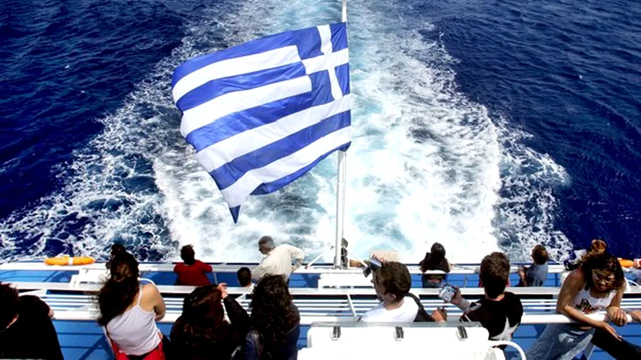 CRIZA DIN GRECIA: Rezervările turistice scad puternic din cauza situaţiei economice din ţară