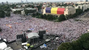 MITING PSD. Leşinuri în public. Peste 20 de susţinători PSD au avut nevoie de îngrijiri medicale