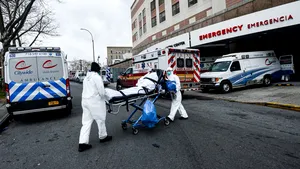 Turiştii europeni au dus coronavirusul la New York, nu asiaticii. Motivul pentru care americanii au scăpat epiedemia de sub control