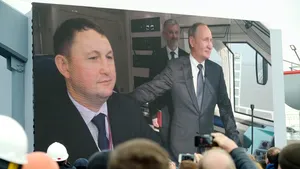 Putin a deschis traficul feroviar pe cel mai lung pod din Europa: 