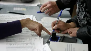 BEC: Prezenţa la prezidenţiale până la ora 19.00 era de 49,97%