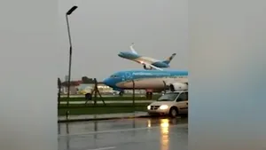 Manevră terifiantă făcută de avionul prezidenţial al Argentinei

