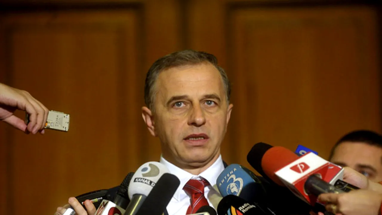 Geoană îi invită pe Isărescu şi Vlădescu la o întâlnire cu BP al Senatului