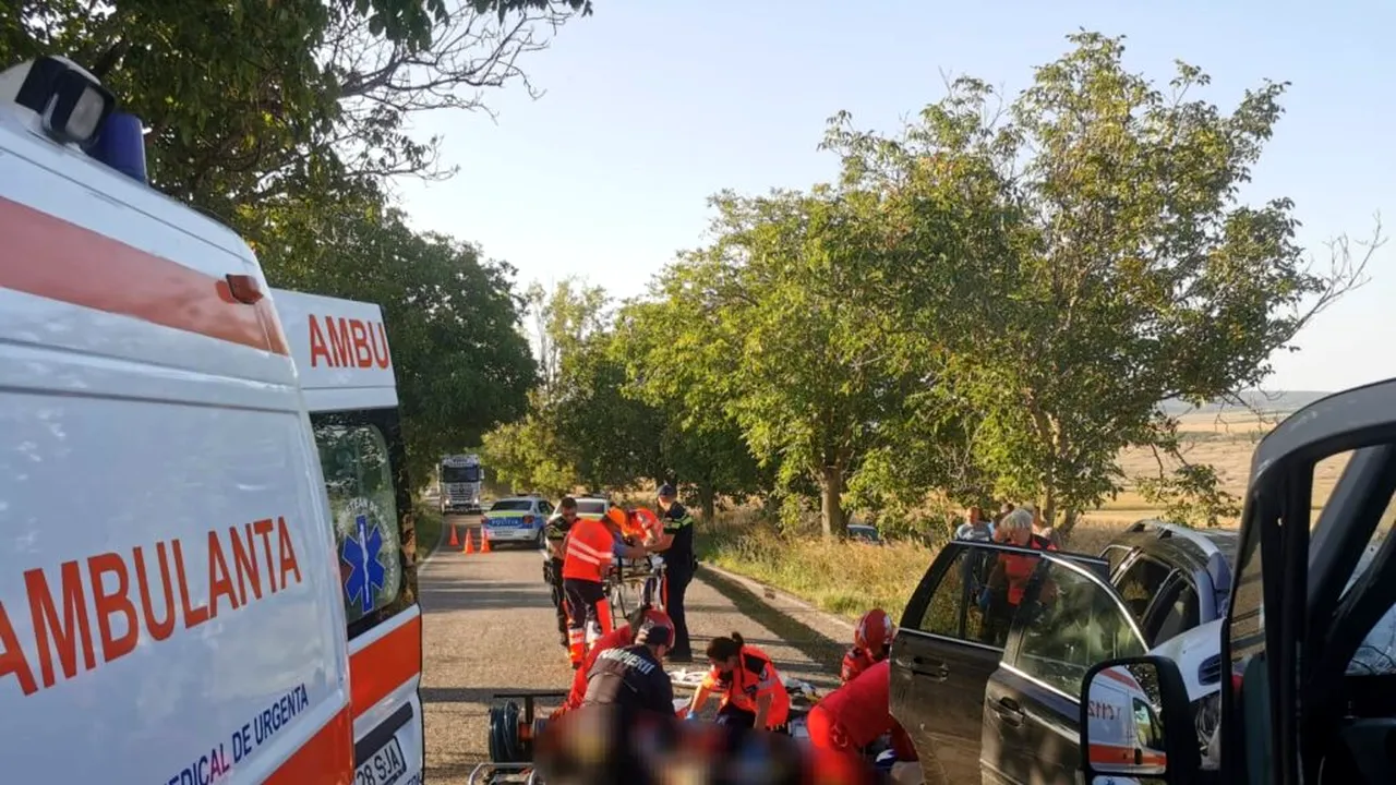 Accident grav în Botoșani: 19 victime, dintre care trei moarte, în urma accidentului de microbuz