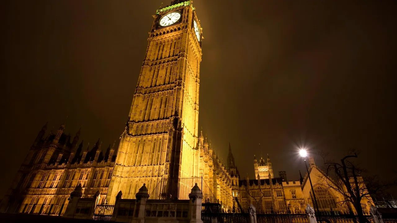 Costurile lucrărilor pentru restaurarea turnului care găzduieşte Big Ben a crescut cu 18 milioane de lire sterline. Motivul pentru care preţul a sărit în aer