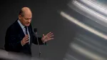 Olaf Scholz respinge cererea lui Donald Trump ca statele NATO să aloce 5% din PIB pentru apărare