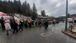 Poiana Braşov geme de lume: peste 11.000 de participanţi în prima zi a festivalului Massif