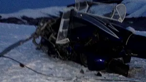 Elicopterul unui om de afaceri s-a răsturnat pe o pârtie de schi din judeţul Caraş-Severin, în timpul unei rafale de vânt | FOTO