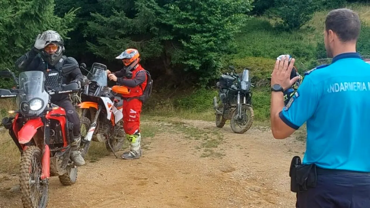 Aventură cu Enduro încheiată cu amenzi în Maramureș. Trei cetățeni cehi, opriți de jandarmii montani