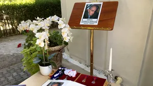 FOTO, VIDEO | Zeci de oameni care l-au cunoscut pe Mircea Ionescu-Quintus îşi iau rămas bun de la fostul lider PNL