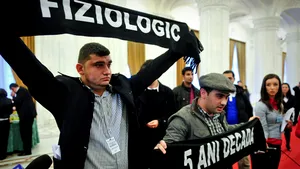 Membri ai Alianţei Civice a Romilor, scoşi de SPP din conferinţa la care e Băsescu