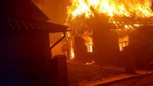 Tragedie la Gura Putnei: Un bărbat de 66 de ani a murit după ce casa i-a fost cuprinsă de flăcări