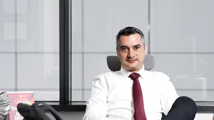 MUNCA SUSŢINUTĂ ÎN SISTEM HIBRID CREŞTE PRODUCTIVITATEA