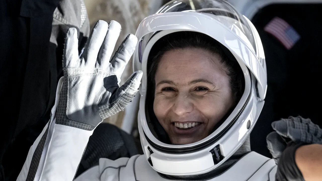 O astronaută din Italia ar putea deveni prima persoană din Europa care ajunge pe Lună