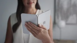 AUDIO: Iată cum sună ringtone-ul oficial de pe primul smartphone Microsoft cu Android