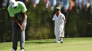 FOTO Golf în familie: Tiger Woods va participa pentru prima oară la un turneu alături de fiul lui, Charlie