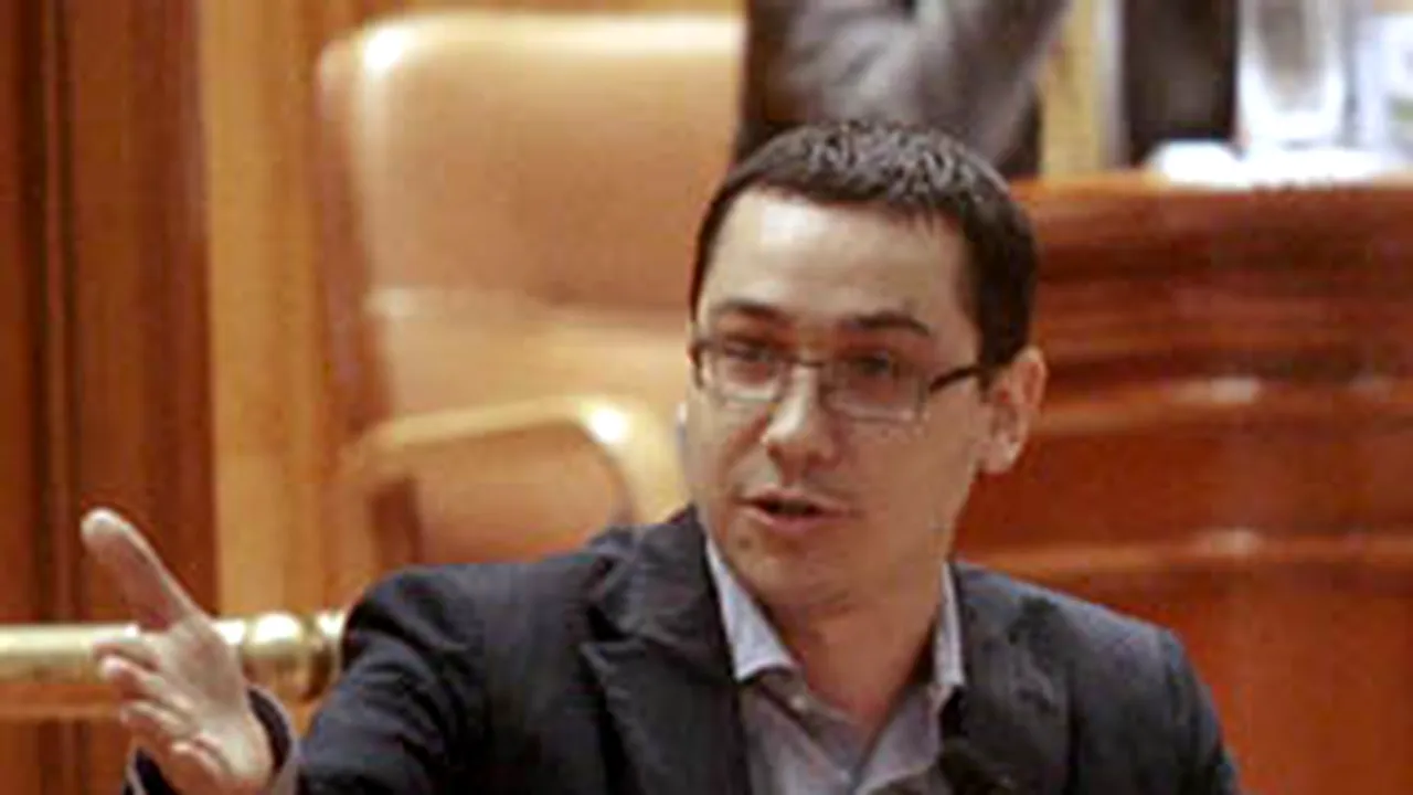 Ponta ameninţă cu excluderea parlamentarilor PSD care nu votează moţiunea