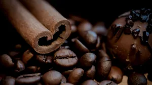 Cofeina nu protejează creierul de efectele negative ale alimentelor nesănătoase