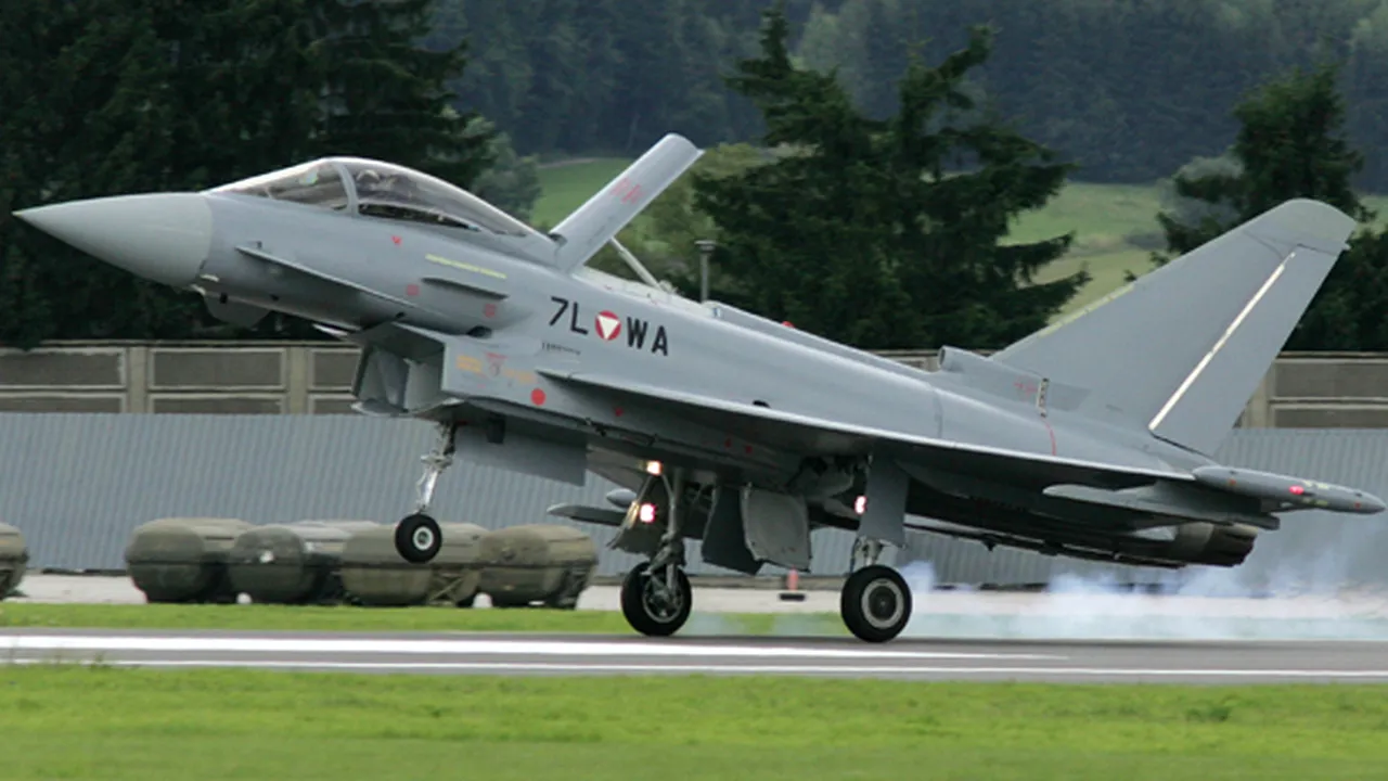 Eurofighter oferă, pentru un miliard de euro, 24 de avioane operaţionale