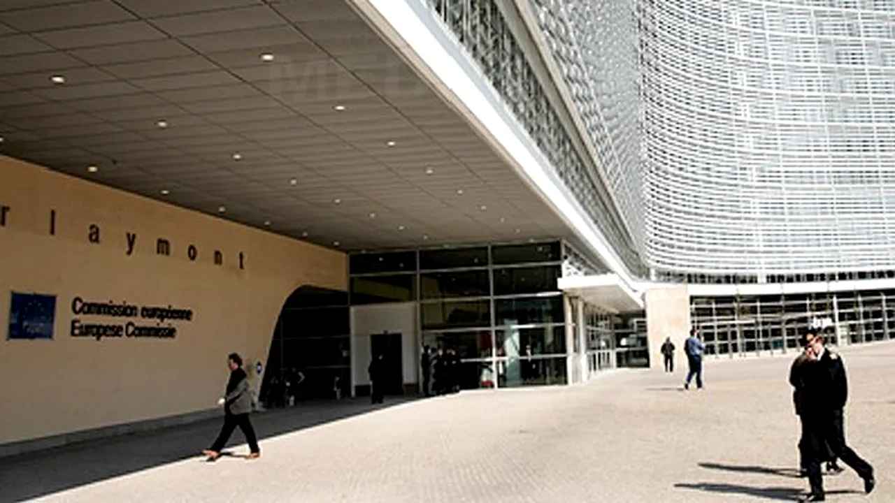 Ce salarii au angajaţii de la Comisia Europeană. Cât cheltuieşte Uniunea din banii noştri