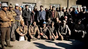 Zeci de mineri, morţi în urma unei explozii într-o mină din nordul Iranului